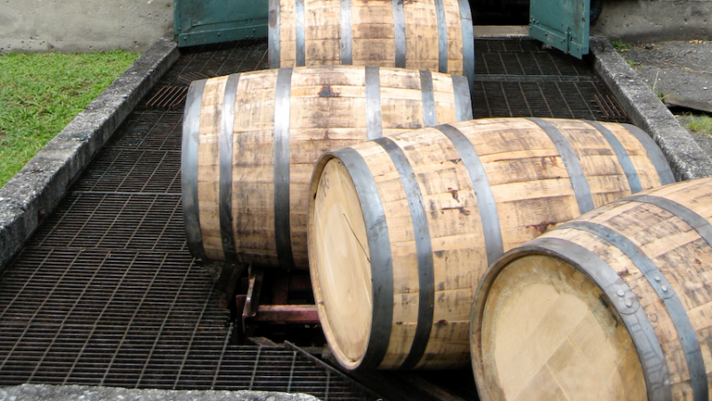 american whiskey casks.webp